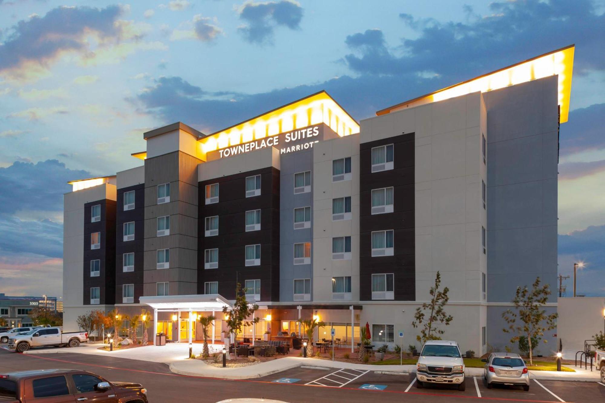 Towneplace Suites By Marriott San Antonio Westover Hills Exterior foto